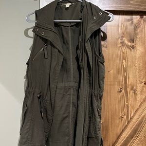 Womens navy green vest